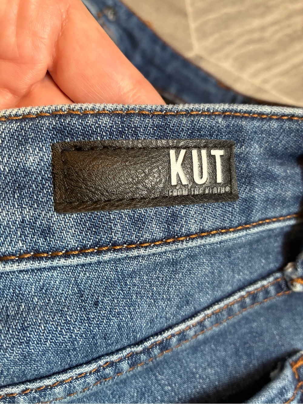 Kut from the Kloth Women's Medium Blue Flare Jeans - Picture 8 of 10